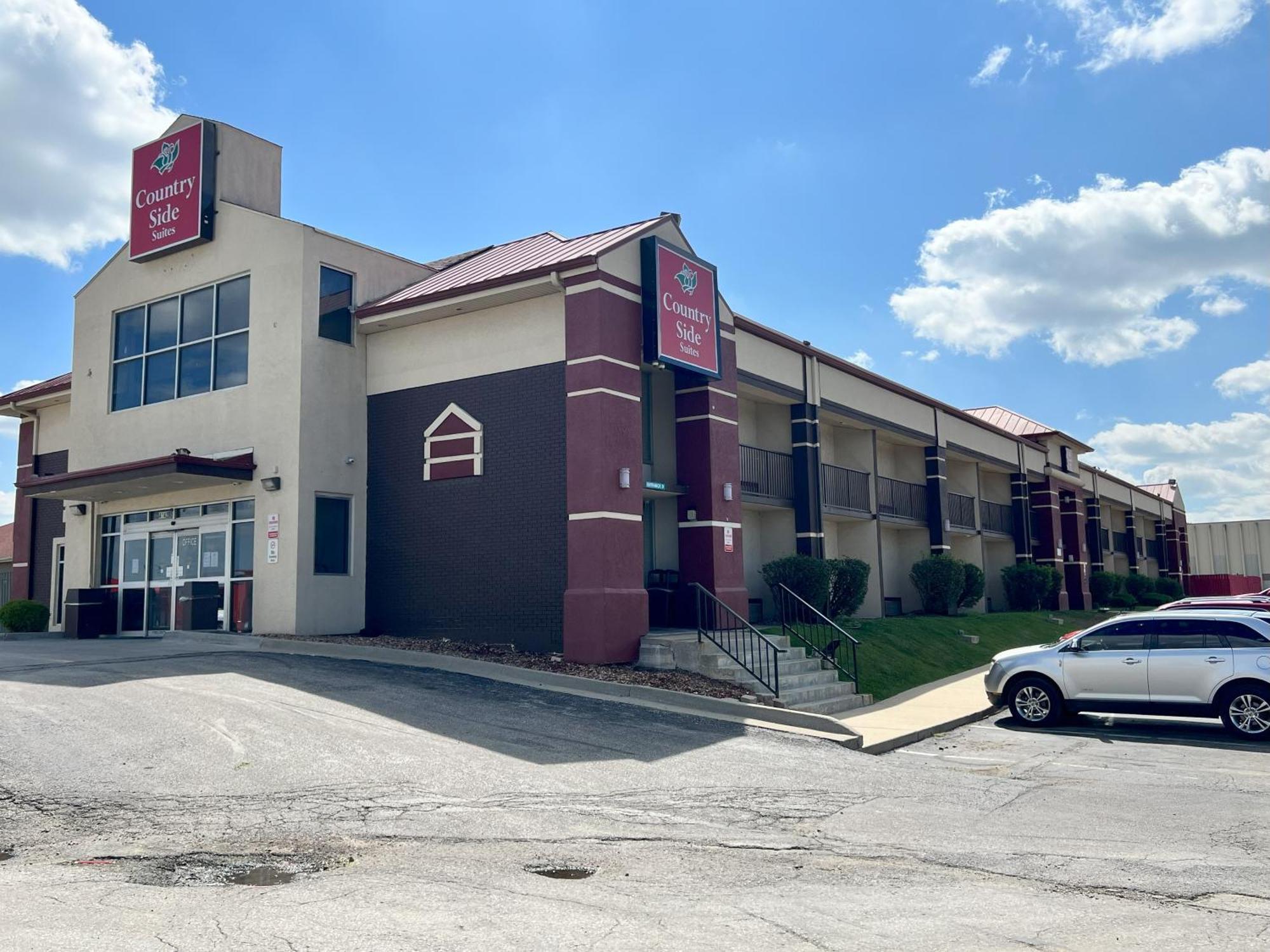 Countryside Suites Kansas City Independence I-70 East Sports Complex Hotel Esterno foto