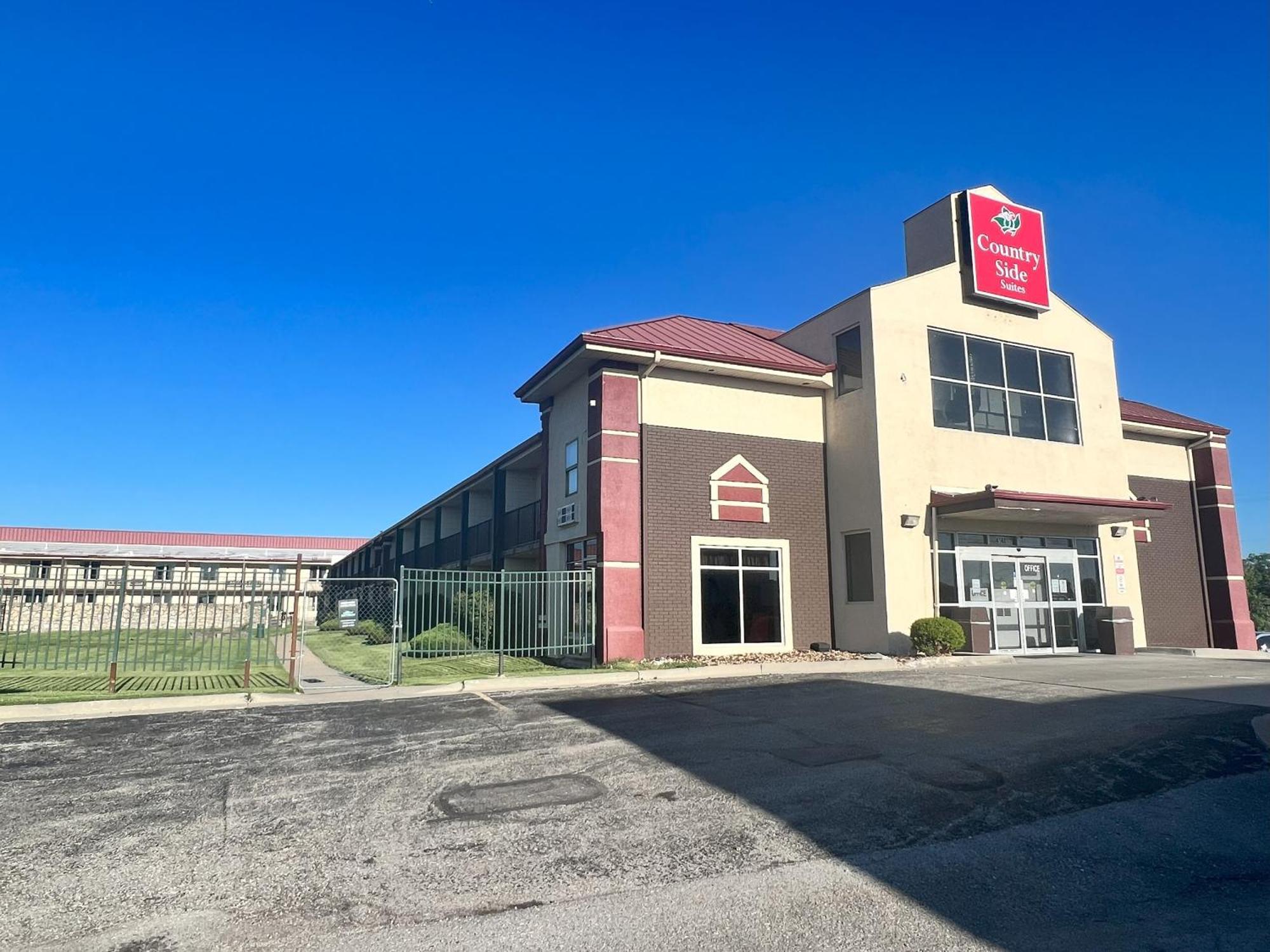 Countryside Suites Kansas City Independence I-70 East Sports Complex Hotel Esterno foto