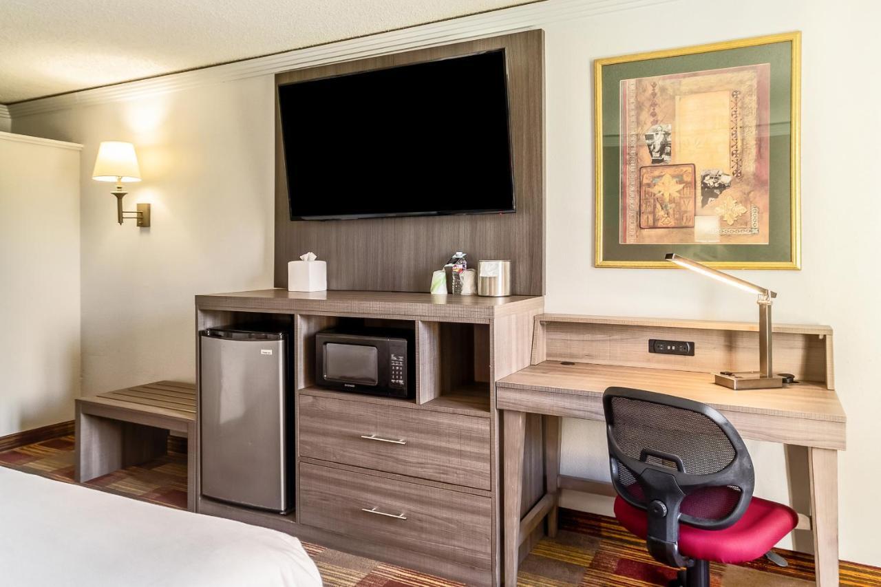 Countryside Suites Kansas City Independence I-70 East Sports Complex Hotel Esterno foto